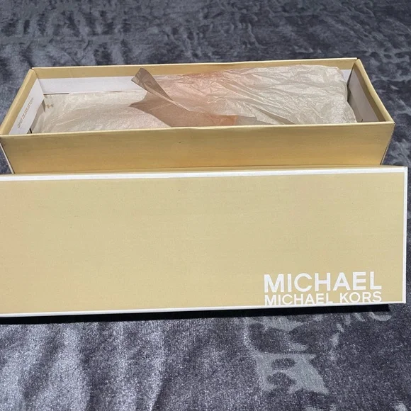 Michael Kors Jet Set Print Flip Flops Black MK Logo Sandals Size 9M - Picture 6 of 9